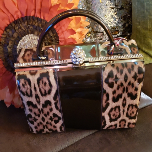 Purse - Picture 2 of 3